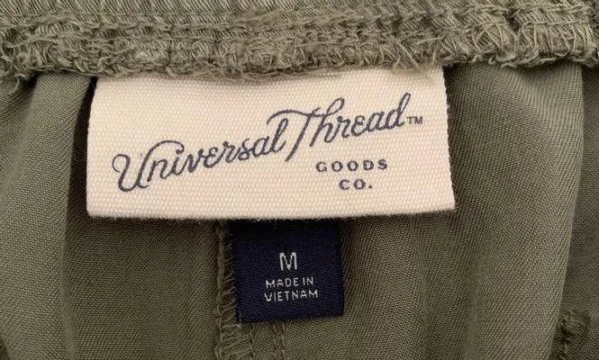 Universal Thread Army Green Shorts - Image 4
