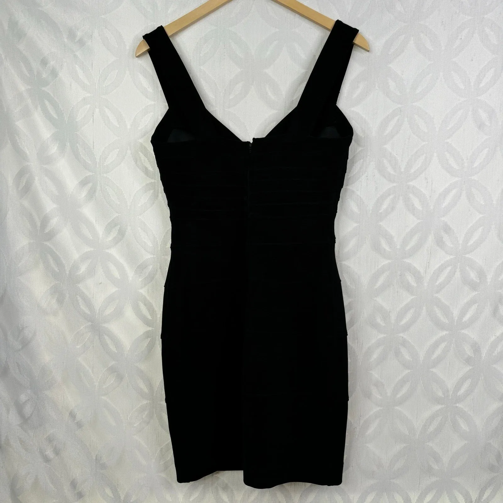 Tadashi Shoji Black Bandage V Neck Sleeveless Bodycon Cocktail Dress Size M - Image 7