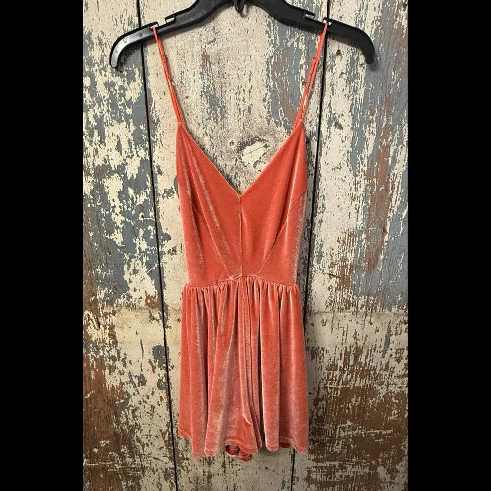 Urban Outfitters Silence & Noise Vanessa Peach Romper Medium - Image 2