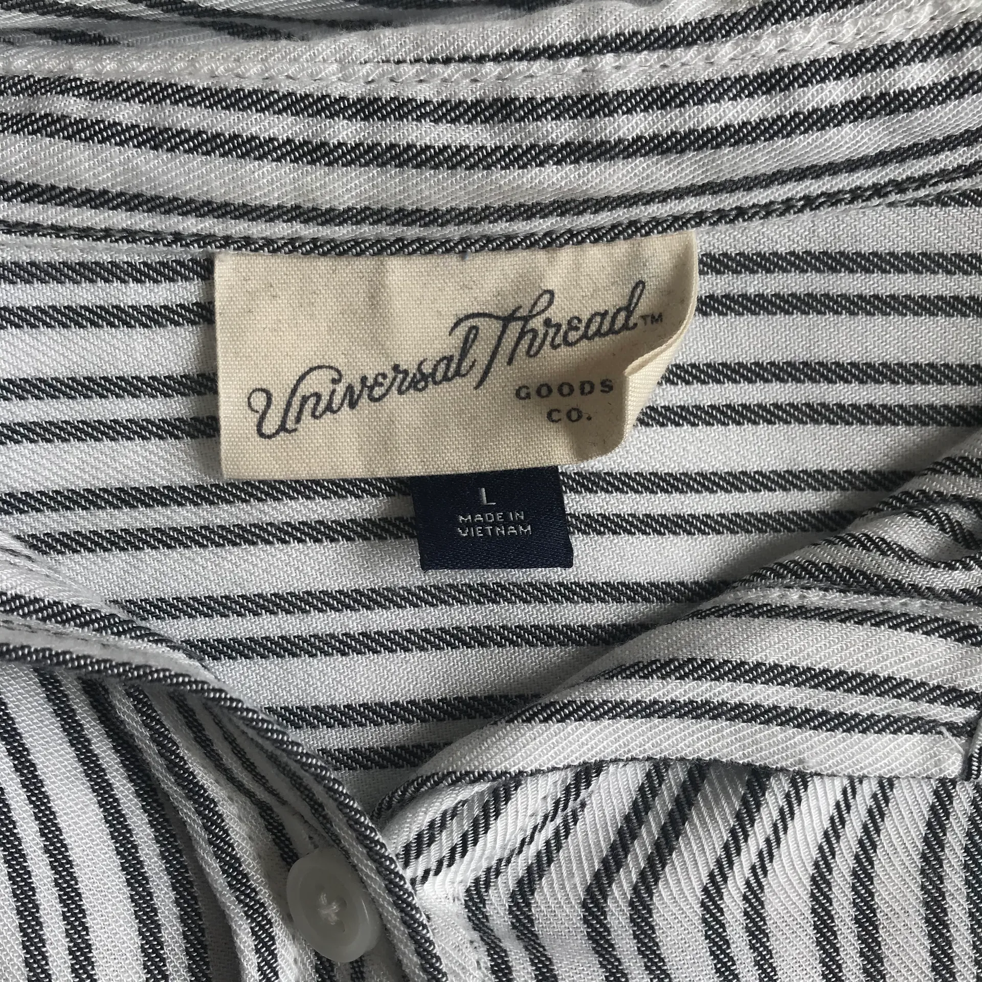 Universal Thread Striped Button Down Shirt - Image 7
