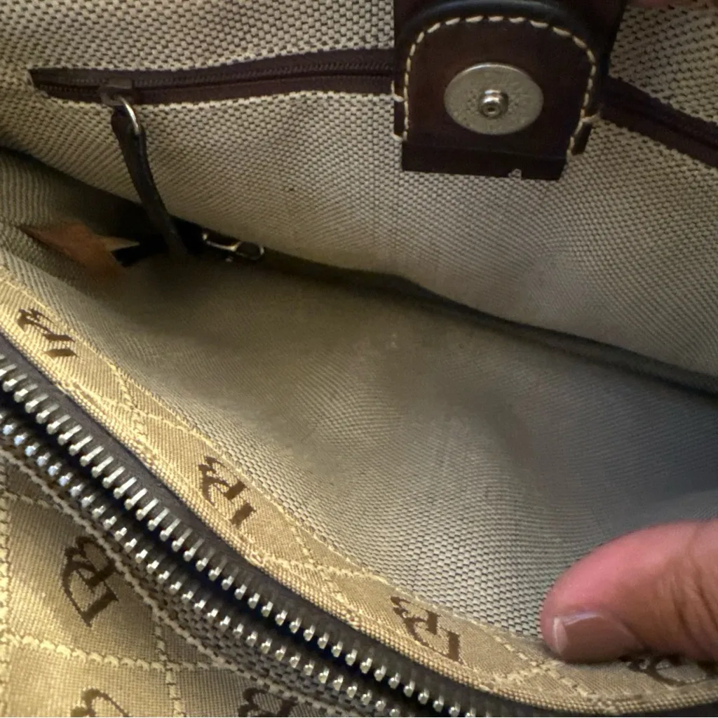 Dooney & Bourke East West Tote Signature Quilt Tan & Brown‎ Stitching EUC - Image 13