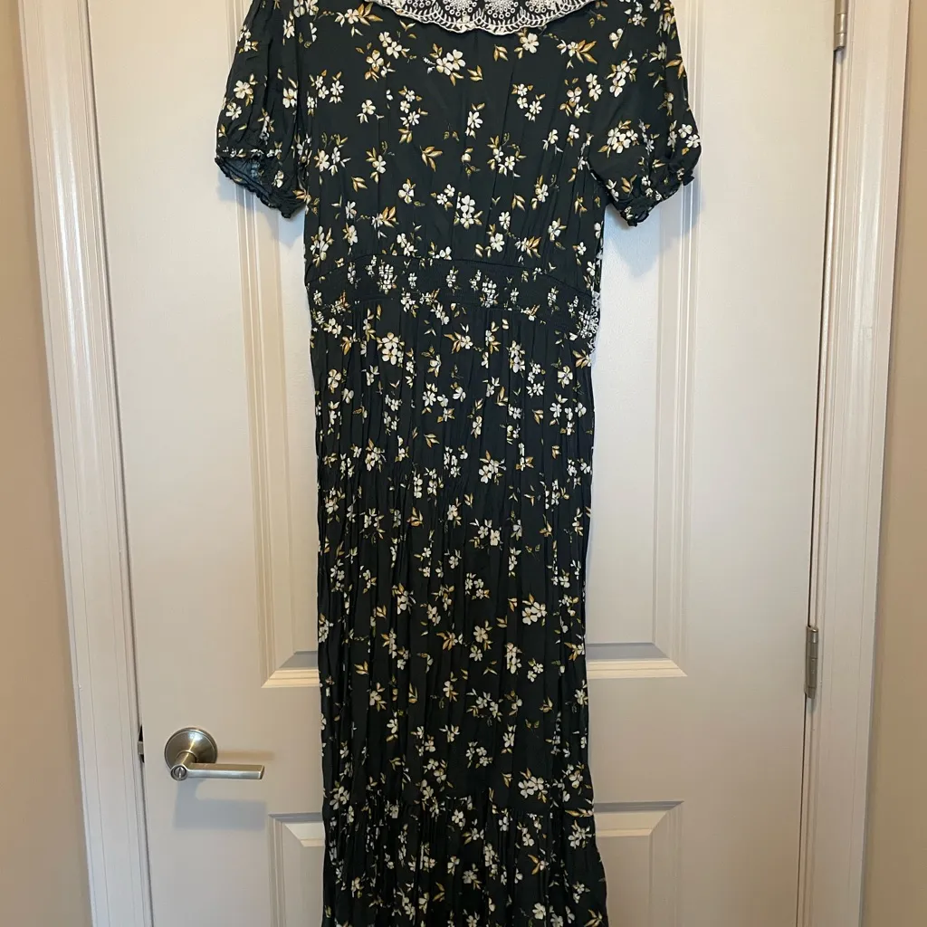 Lovestitch Navy Floral Maxi Dress - Image 10