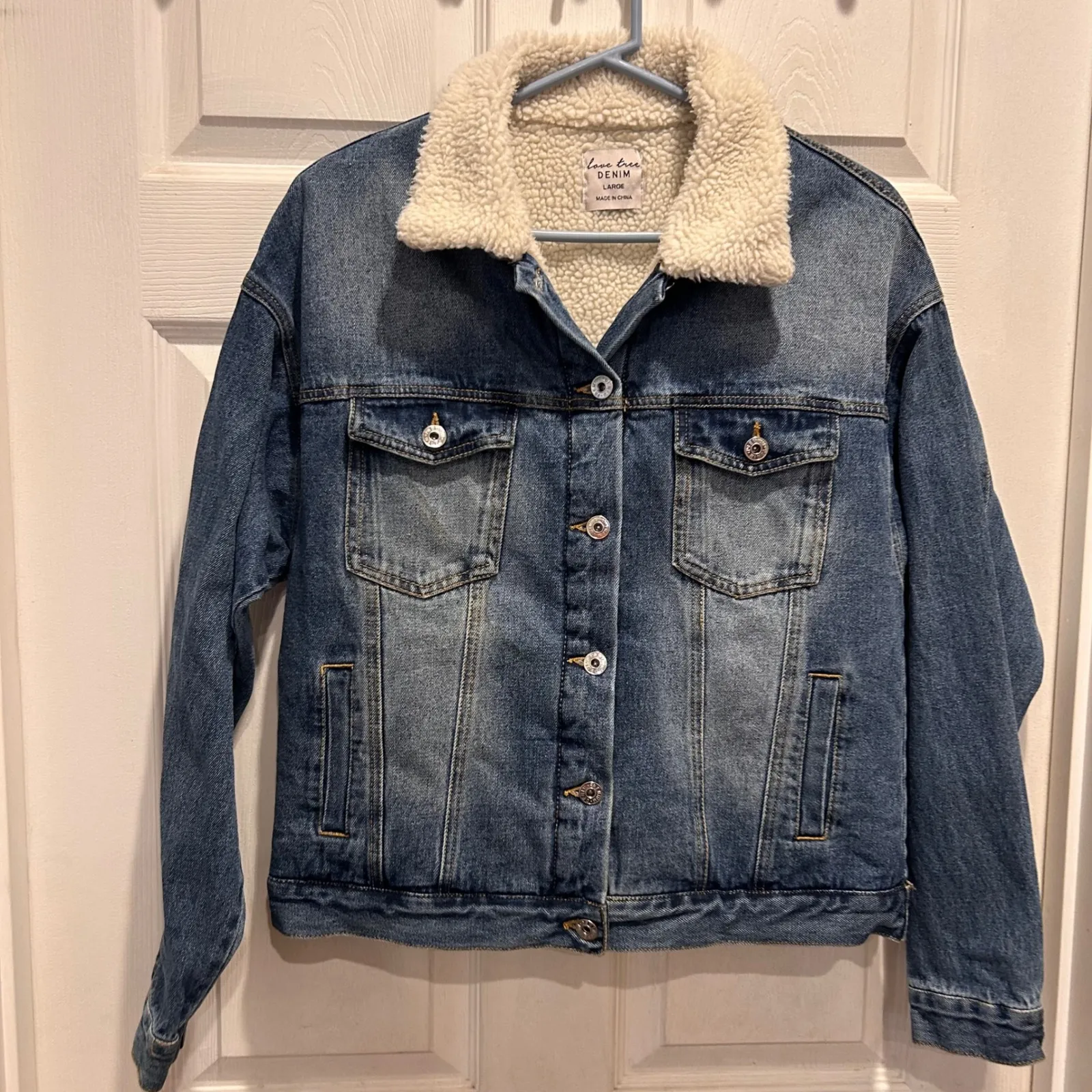 Love Tree Denim Sherpa Lined Trucker Jacket Women's Large Blue Wash Western Cozy - Image 2