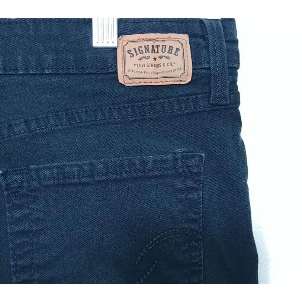 Levi's At the Waist Boot Cut Dark wash Jeans size 12- 28.5 inseam - Image 6