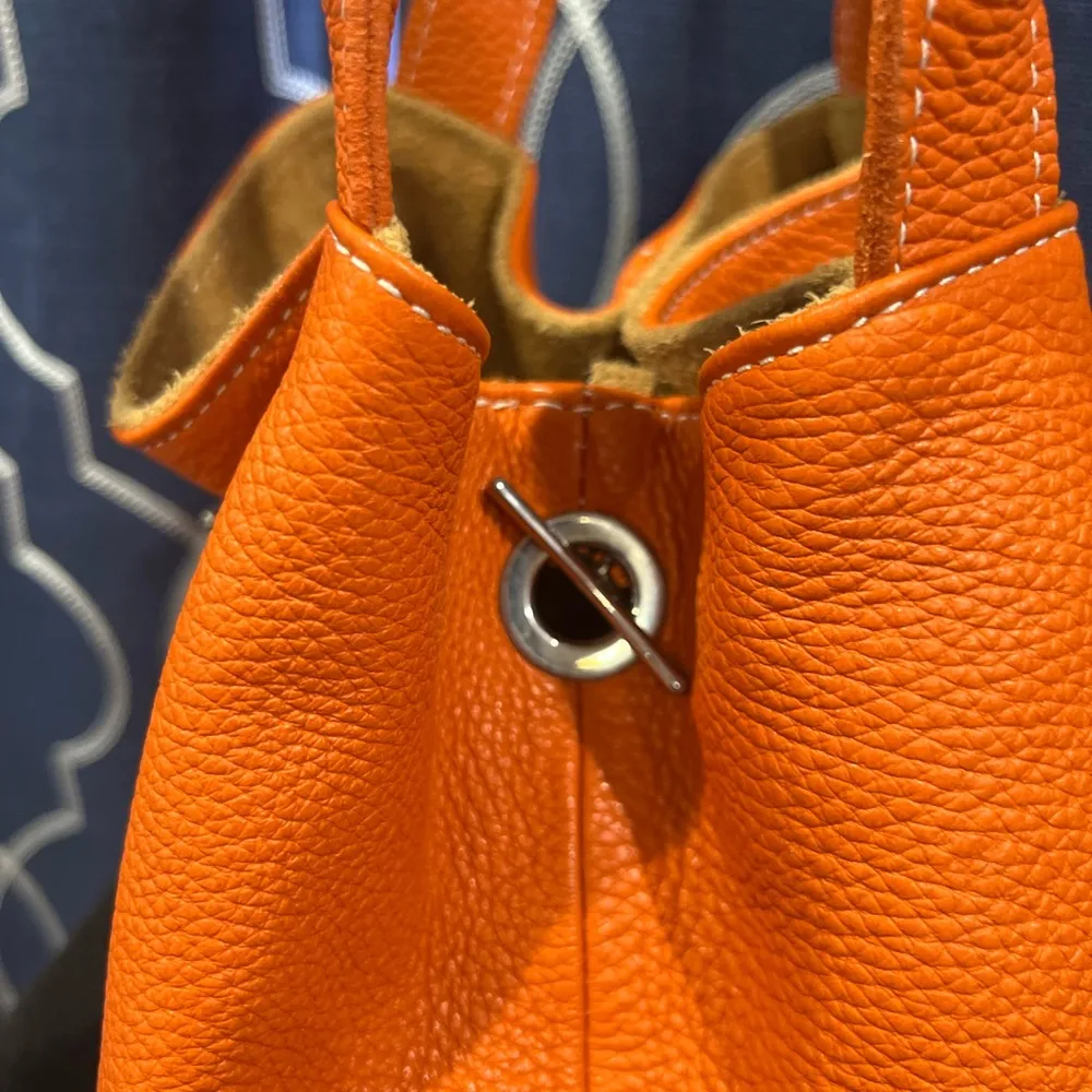 Orange letter pocketbook - Image 4