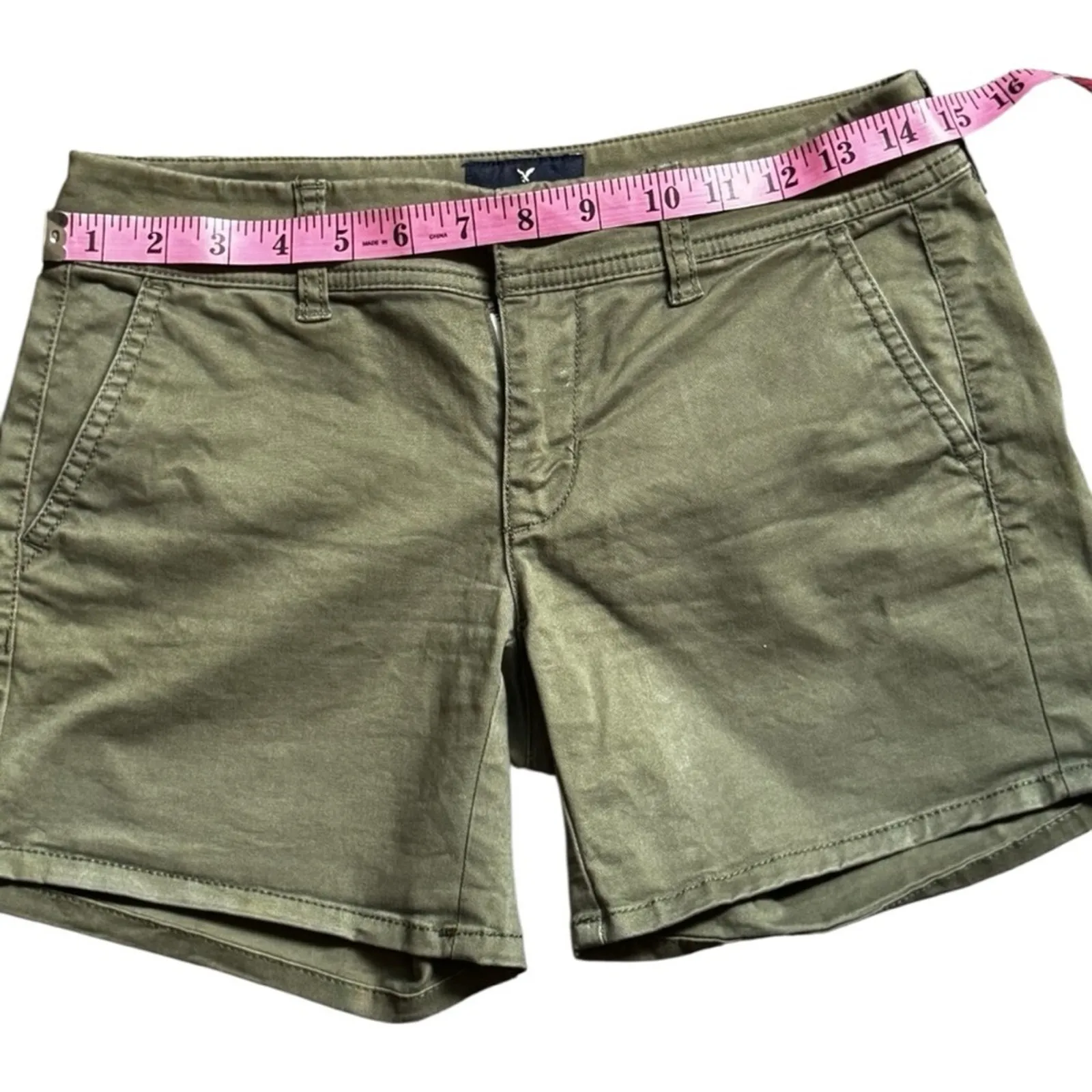 American Eagle Outfitters Green Cargo Shorts Classic Midi Style Sz 0 - Image 3