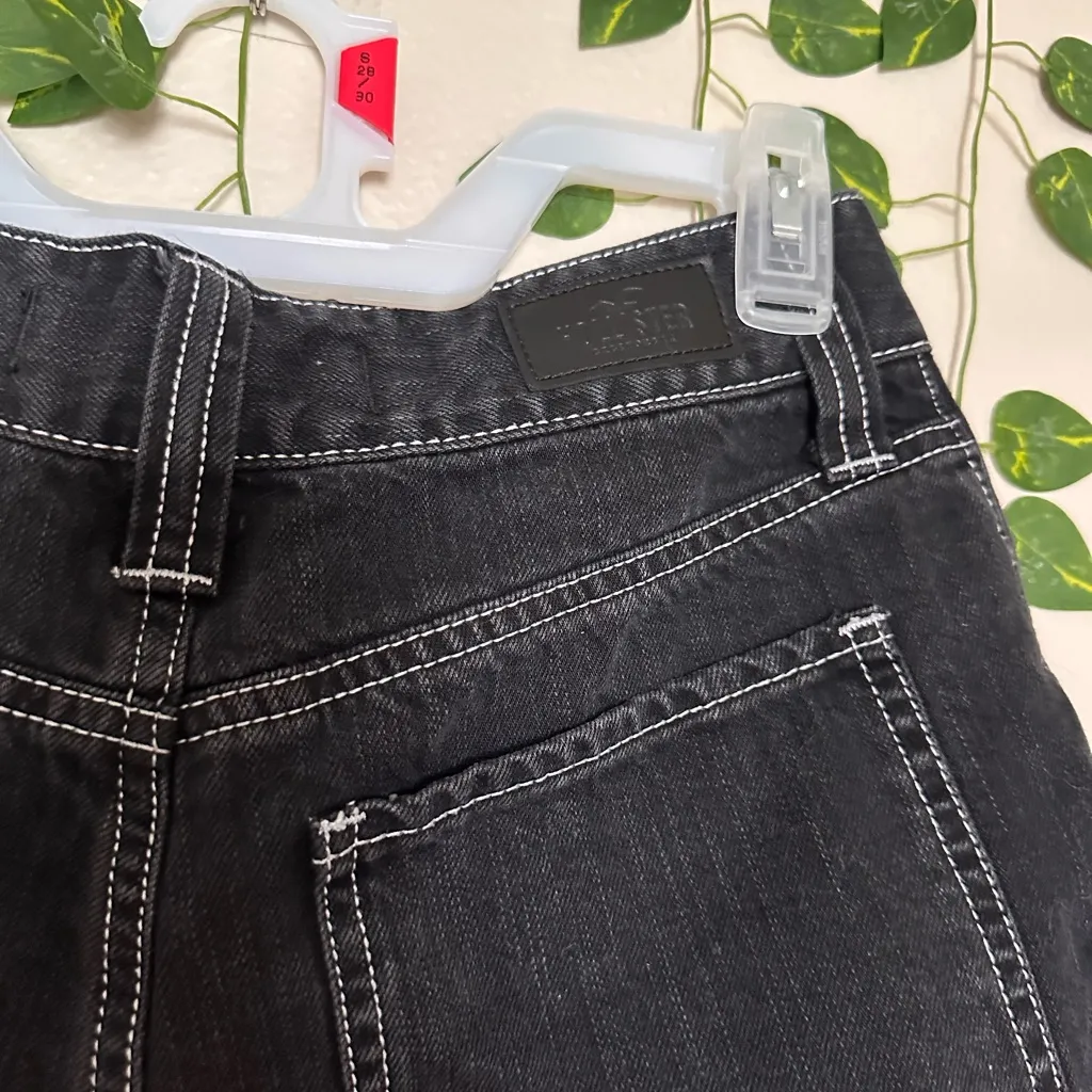 Women’s/ juniors holister shorts size 29 / 9 - Image 4