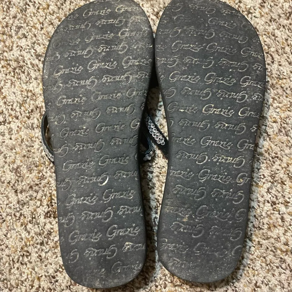 Black Platform Flip Flops Size 10 - Image 3