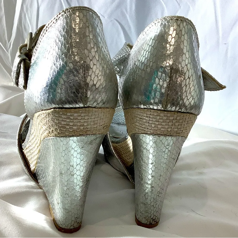 Diba Back Down Silver Metallic Snake Wedge
4.5” Heel, 1” Toe Box. Size 7 - Image 4