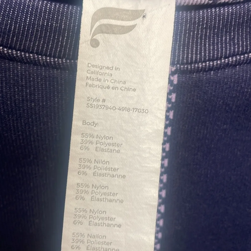 Fabletics  purple crop top, size small - Image 3