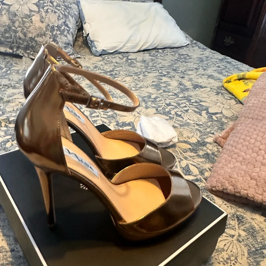 Nina Bronze Peep Toe Heels size 10 - Image 7