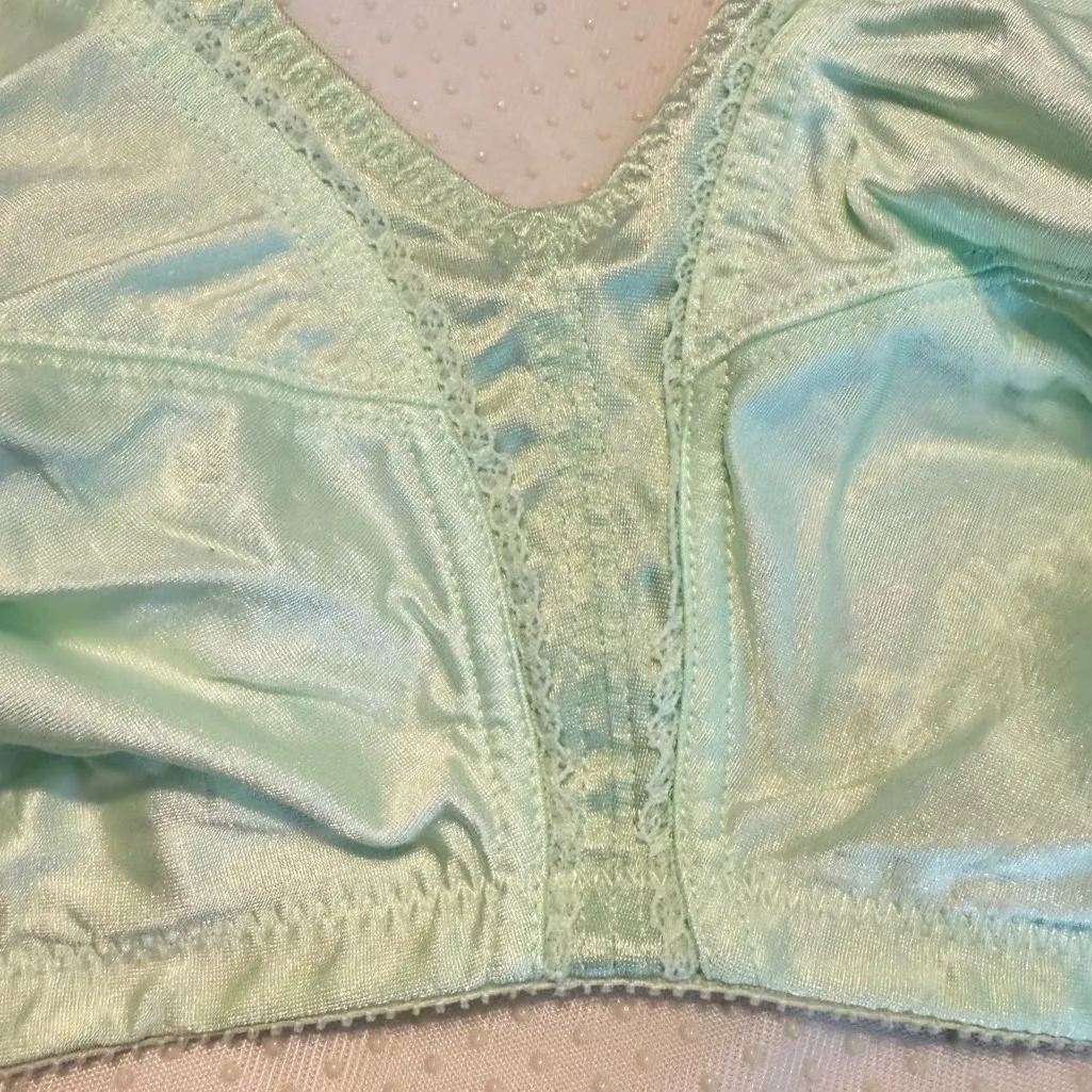 Vintage Mint Green Bra Size 42C No padding or underwire - Image 7
