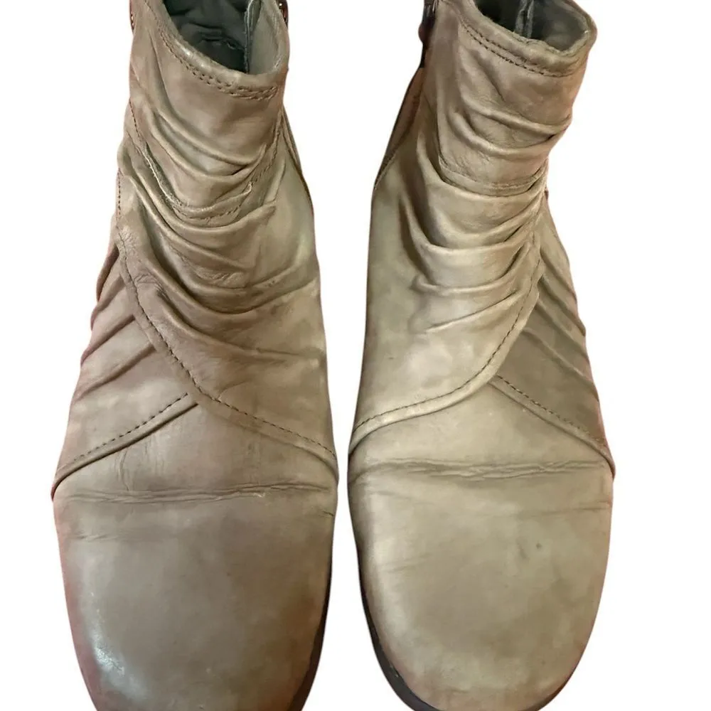 Gray Ankle Boots with Side Zipper and Buckle Details Brown Size 8.5 - Image 4