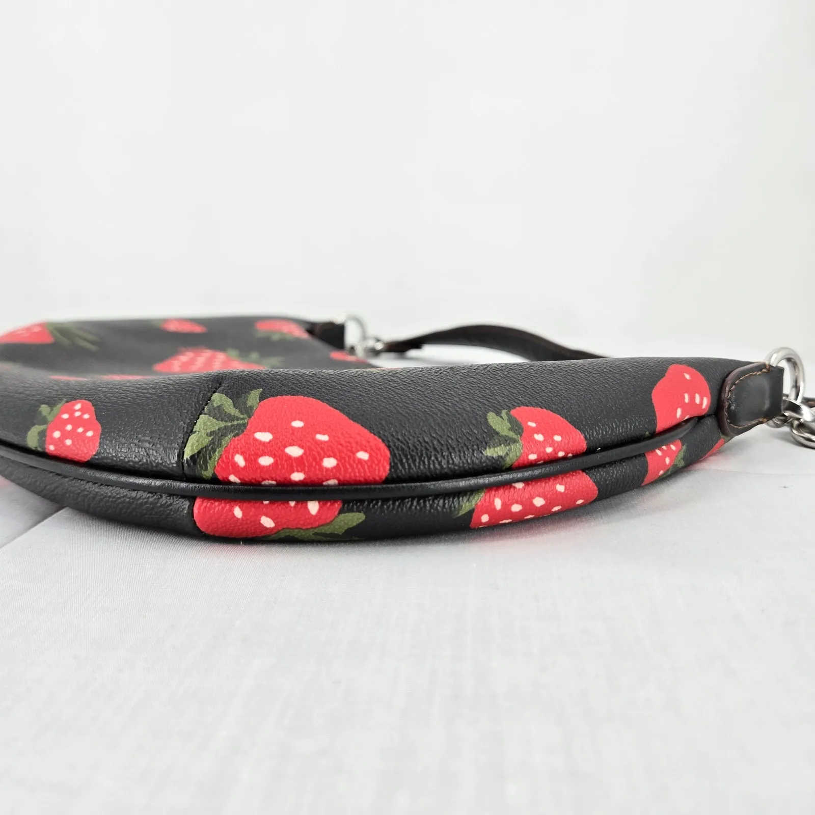 Coach Payton Small Hobo with Wild Strawberry Print CH330 - Image 9
