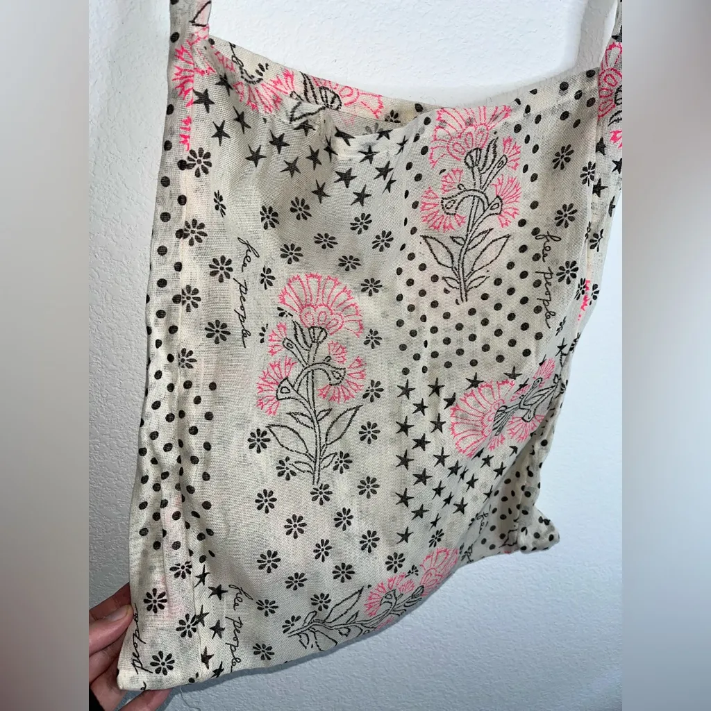 Free People Lightweight Hippie Floral Beachy Linen Semi Sheer Shopper Tote Bag - Image 3