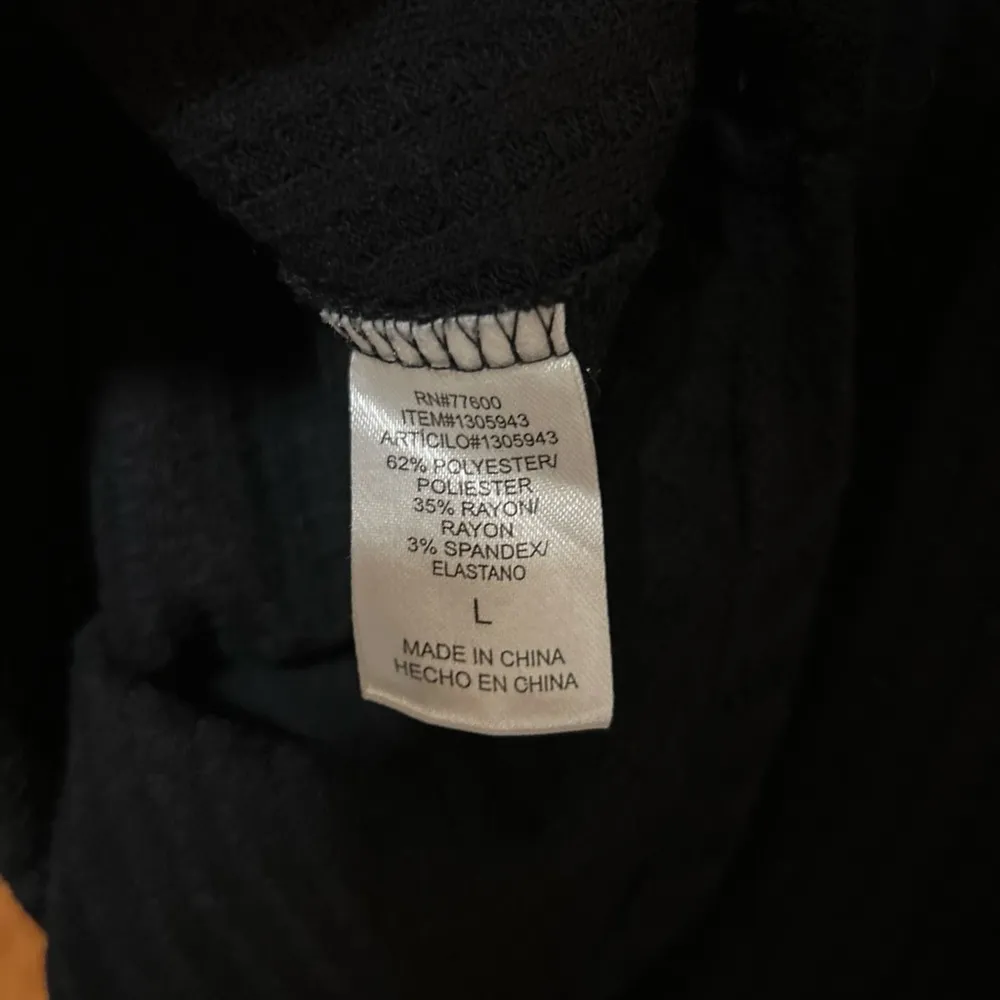 Chaser Women’s Black Long Sleeve 4 Button Henley Top Sz Lg-EUC - Image 5