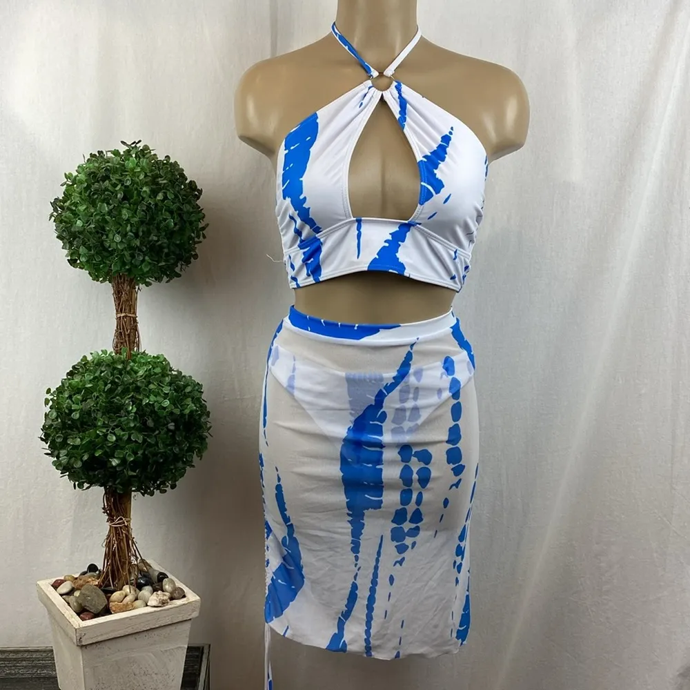 Blue & White 3 Piece SET Floral Print Bikini & Coverup Skirt S/M NEW Size undefined - Image 4