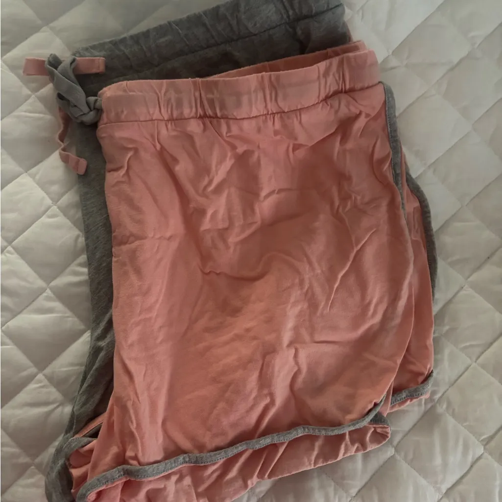 Johnny Was Gray and Pink Women's Shorts - Image 2