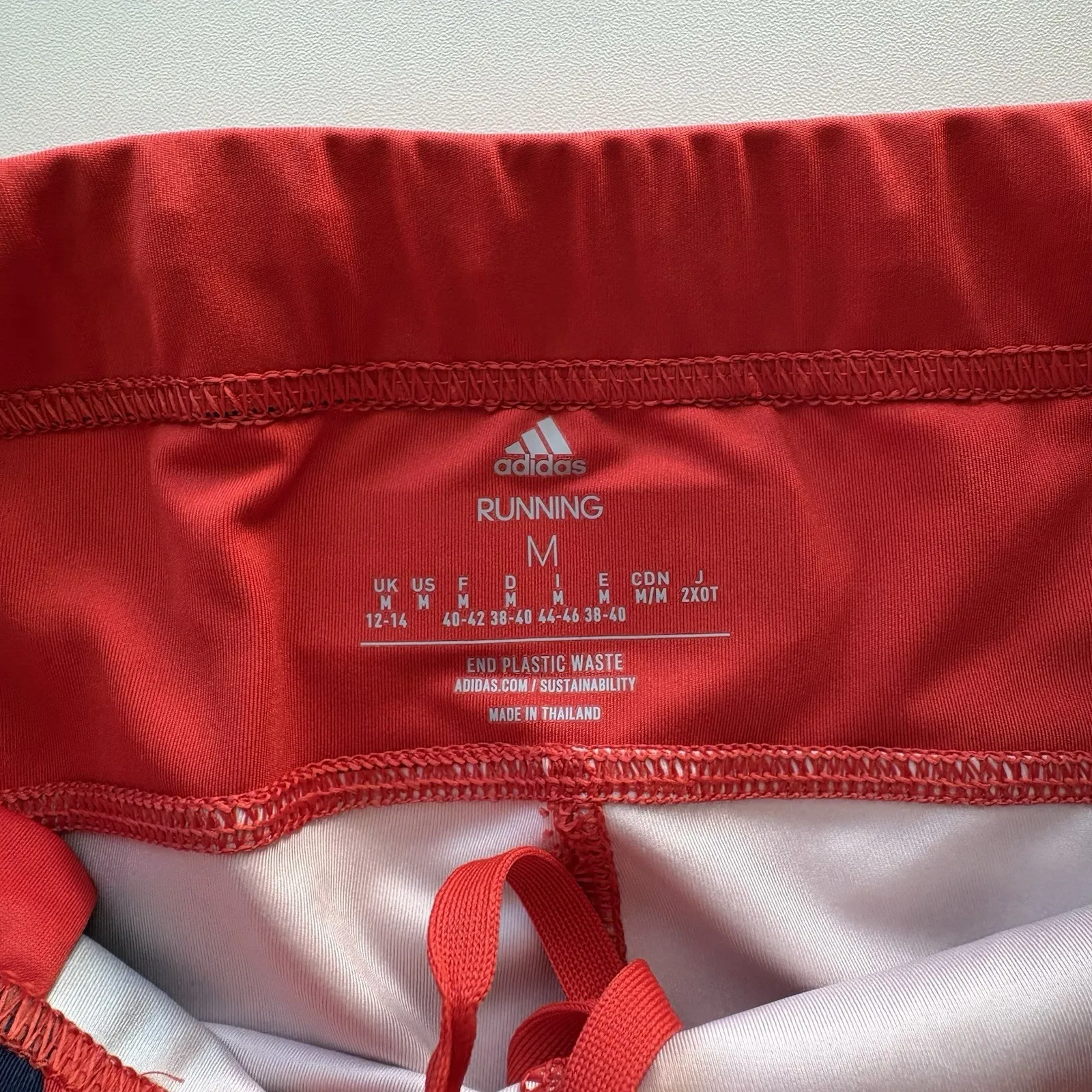 Adidas Originals‎ Women's  Size Medium Marimekko Run Icons Bike Shorts Red New - Image 6