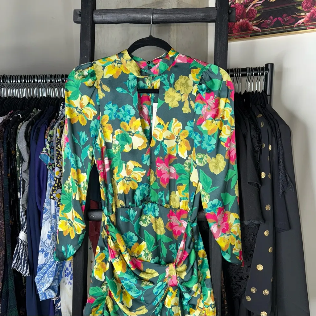 Zara Green Floral Satin Mini Dress with Keyhole Neckline - Image 6