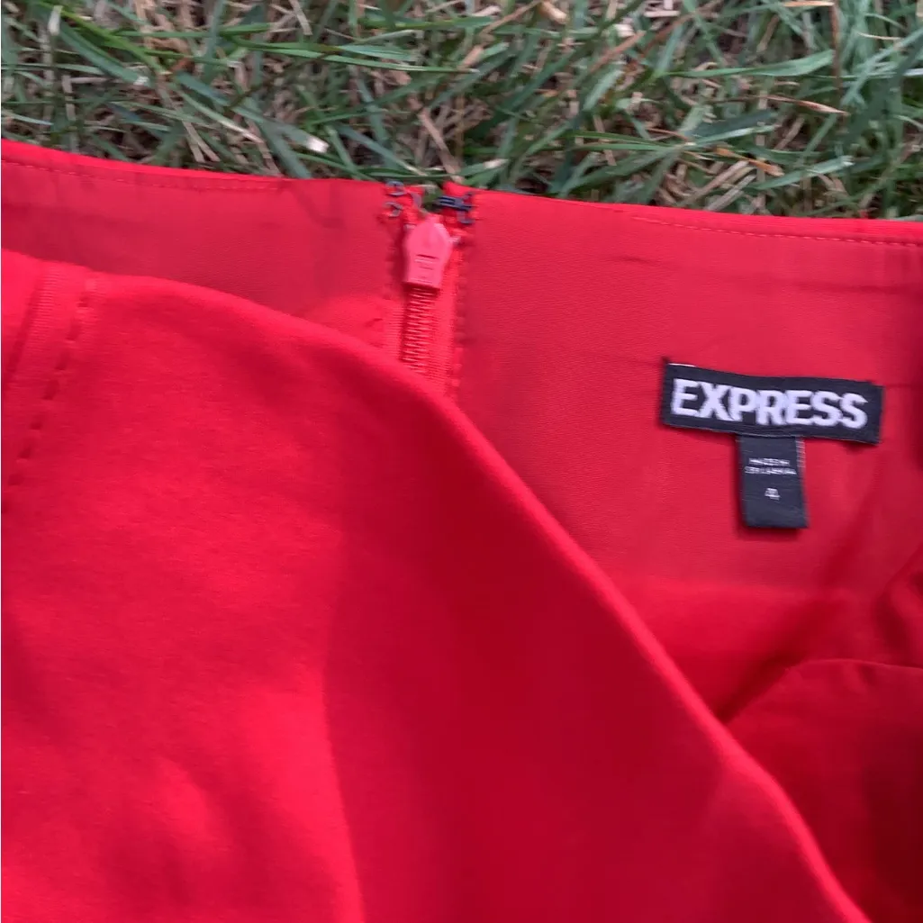 Pretty ❤️dressy skirt 🌹 - Image 3