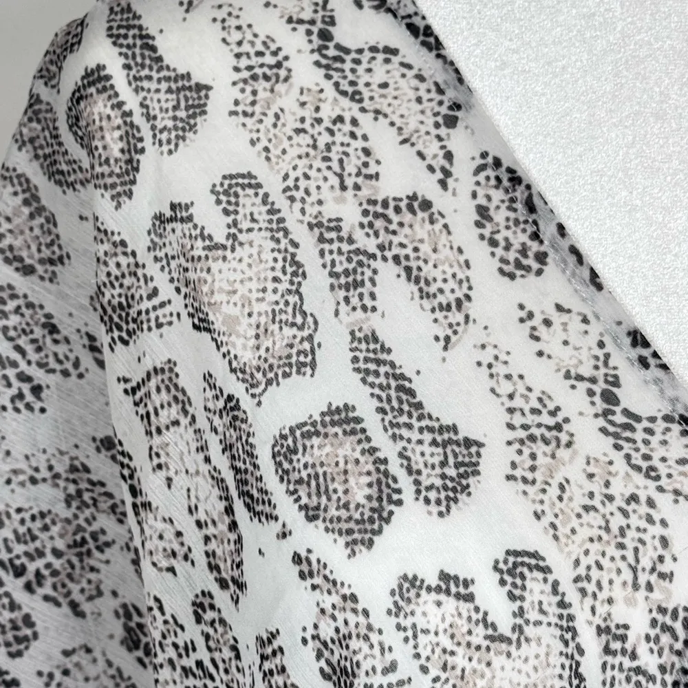 Bohemian Airy Casual Chic Sheer Animal Print Kimono Coastal Vibes Halo & Hazzard Multiple - Image 4