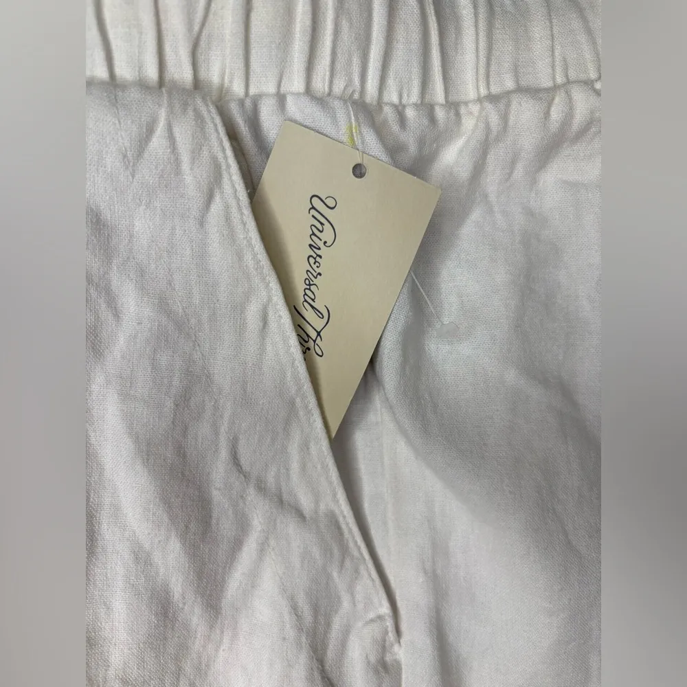 Universal Threads Women’s White Linen High Rise Pull on Shirts Size 3X - Image 3