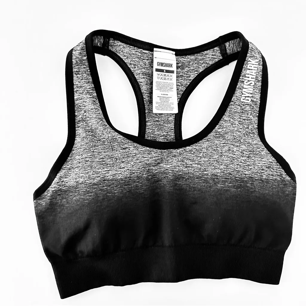 Gymshark Crossover Shorts & Adapt Ombré Seamless Sports Bra Set - Image 4