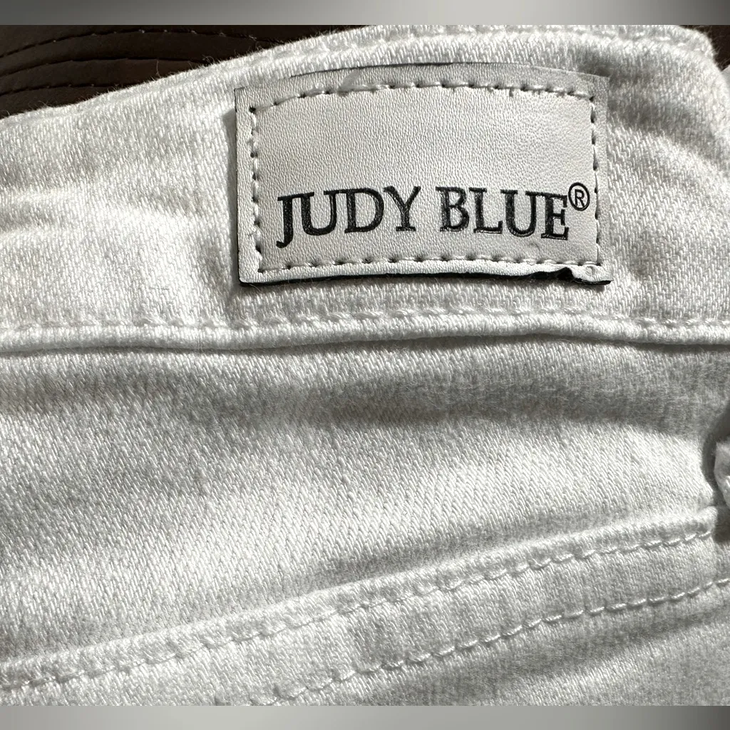 JUDY BLUE high rise skinny fit capri jeans size 13/31 white - Image 10