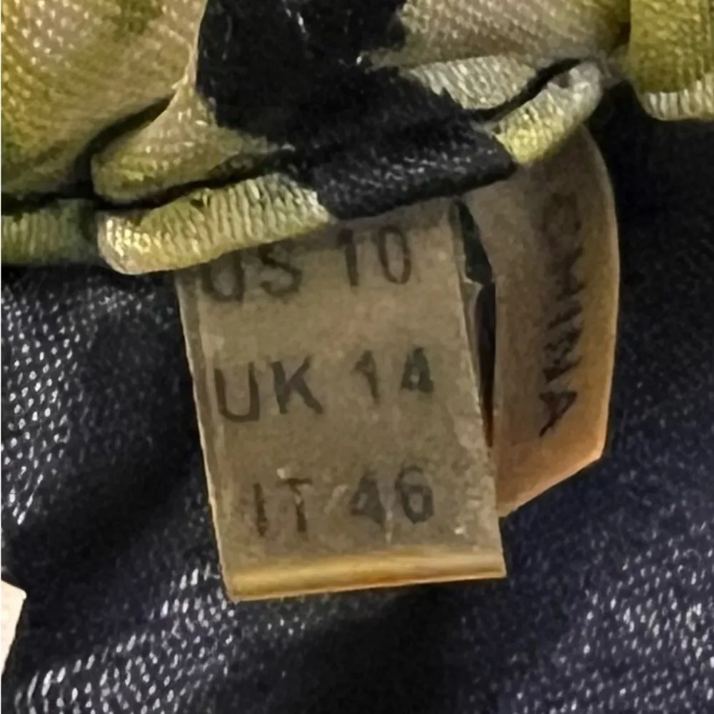 T Tahari LIKE NEW “Lauren Dress” black sleeveless dress Sz 10 midi keyhole - Image 10