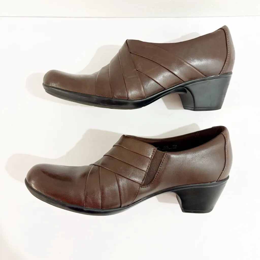 Clarks Collection Channing Essa Brown Leather Slip On Heel Loafer Size 8.5M - Image 9