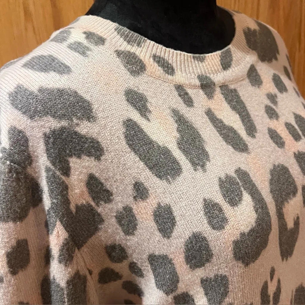 Le Superbe Leopard Print Pullover Cashmere Wool‎ Sweater Pink Gray Size Small - Image 4
