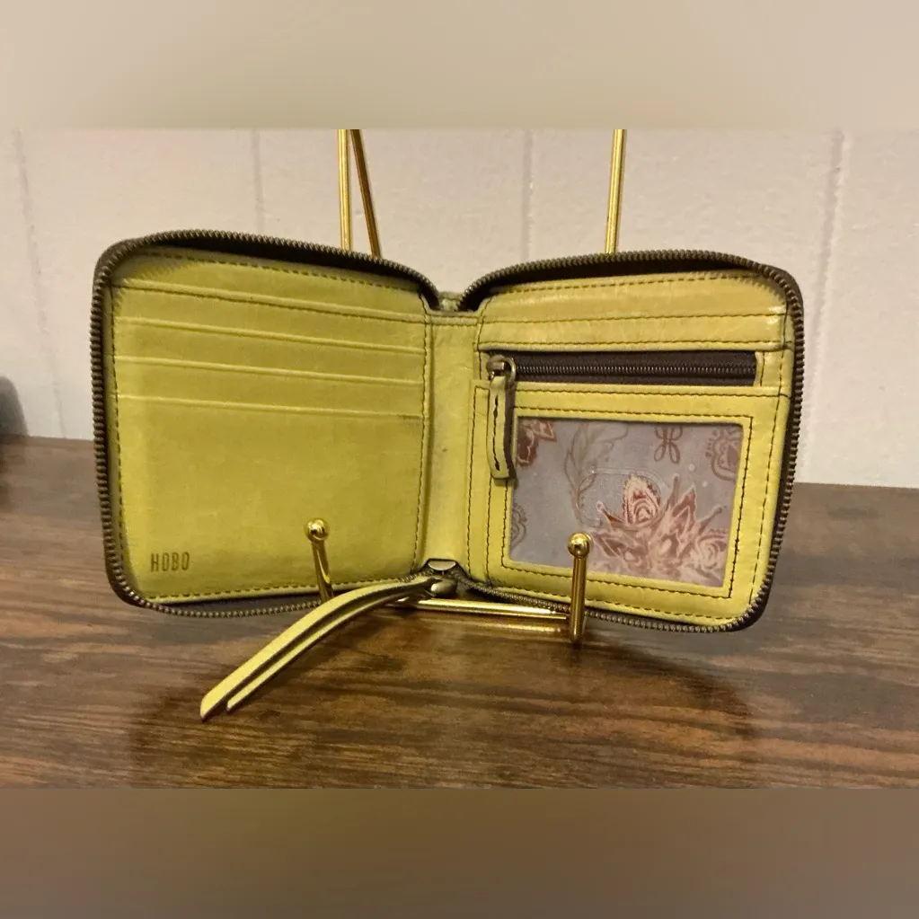 Vintage Rare Yellowish Distressed Bifold Zip Leather Hobo International Wallet Yellow - Image 4