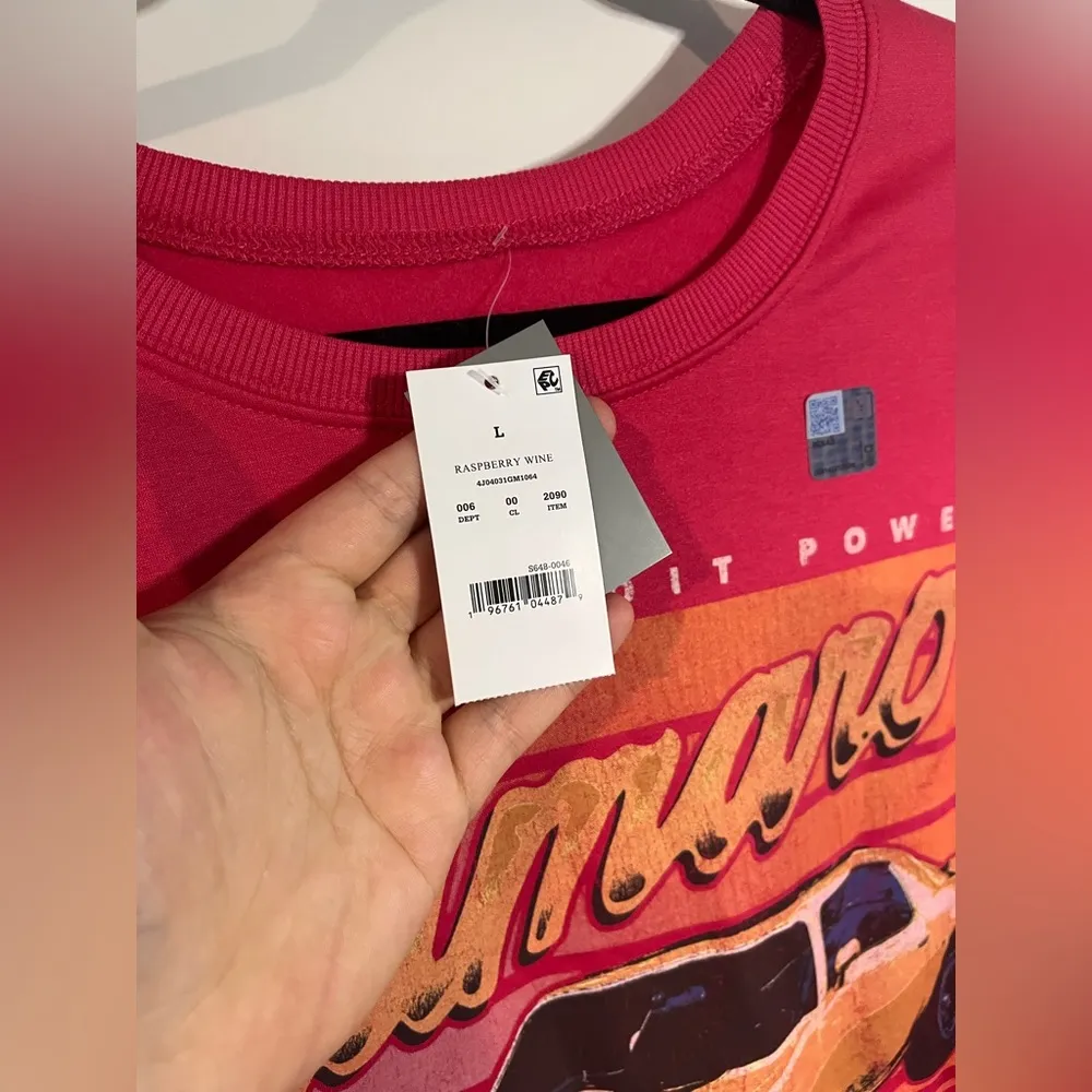 NWT General Motors Camaro Z28 Red Sweatshirt Size Large - Image 11