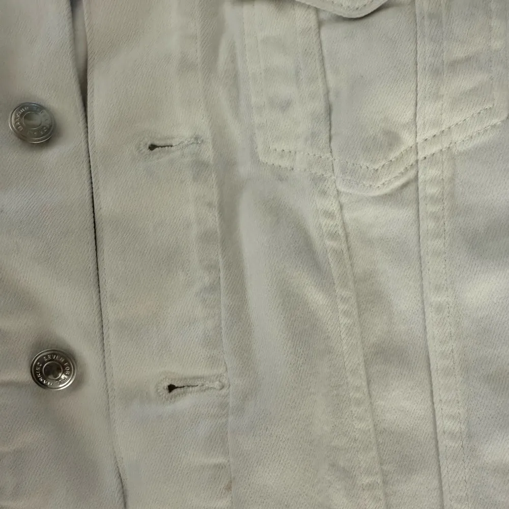 
White Trucker Jacket - Image 5