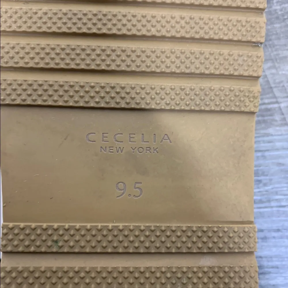 Cecilia New York Cream Simple Uma Platform Crisscross Straps Flat Slide Sandals Size 9.5 - Image 12