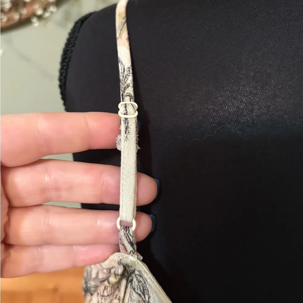 American Eagle Outfitters Brown and Cream Tie-Front Crop Camisole size L - Image 4