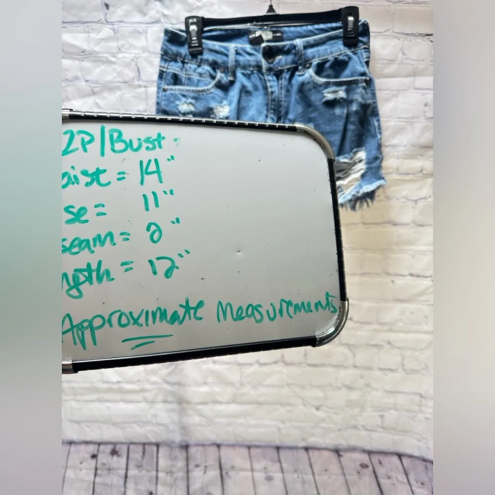 Rewash Blue Distressed Jean Shorts Raw Hem Size 7 or size 28 - Image 2