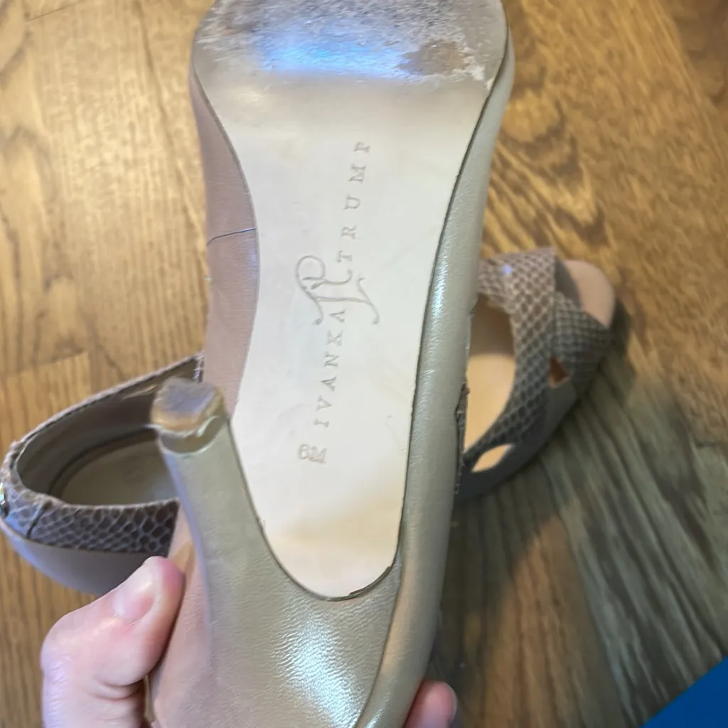 Ivanka Trump Snakeskin Heels |‎ Tan Peep Toe Pumps | Worn Once | Size 6M - Image 5