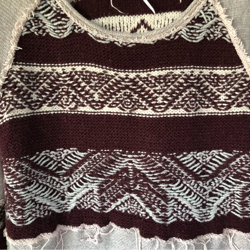 Free People Snow Angel Burgundy & Cream Tribal Fair Isle Knit Thermal Sweater S - Image 4