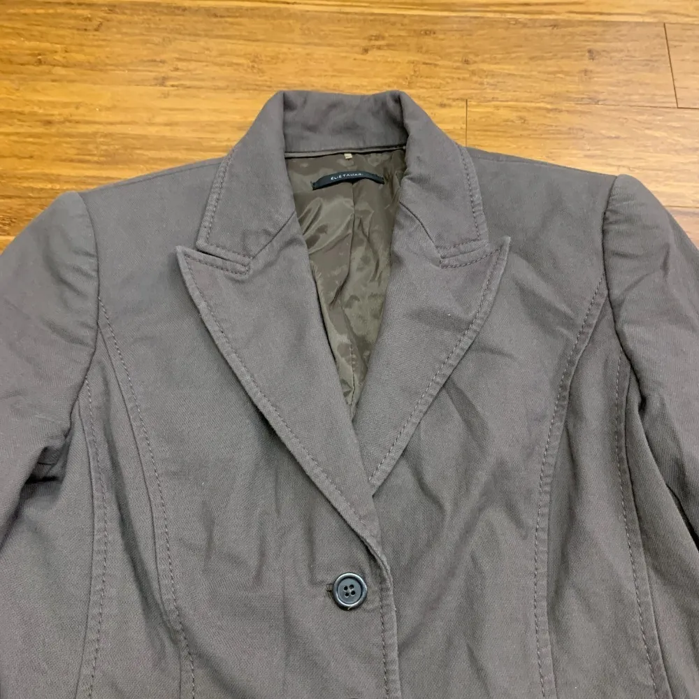 Elie Tahari Blazer Jacket Womens 6 Brown Fitted Career Office Wool Blend Cropped - Image 2