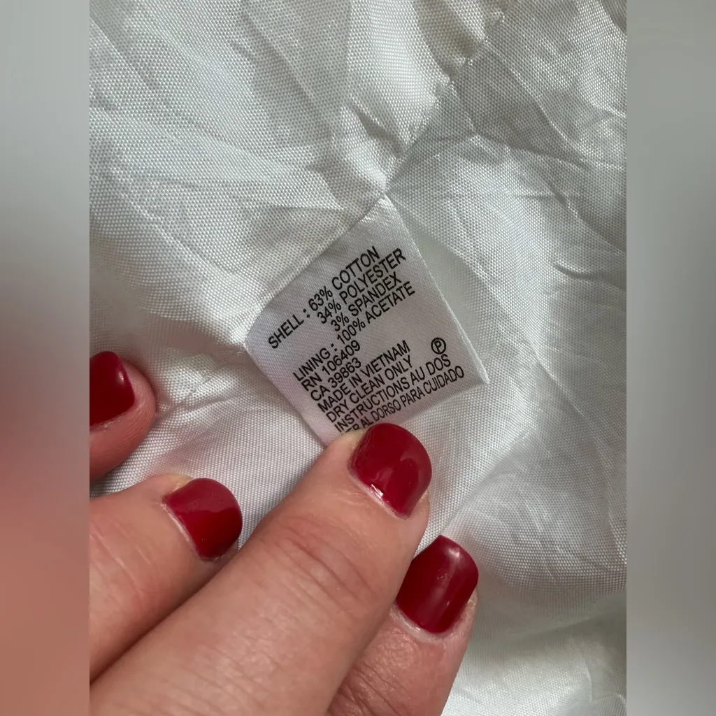 Elegant TAHARI blazer 🌹🌹 - Image 8