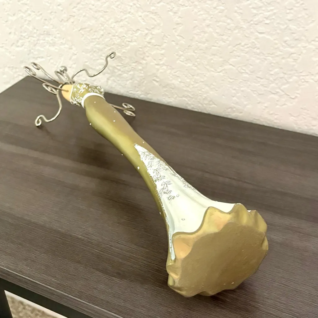 Bedazzled Elegant Tall Jewelry Holder - Image 6