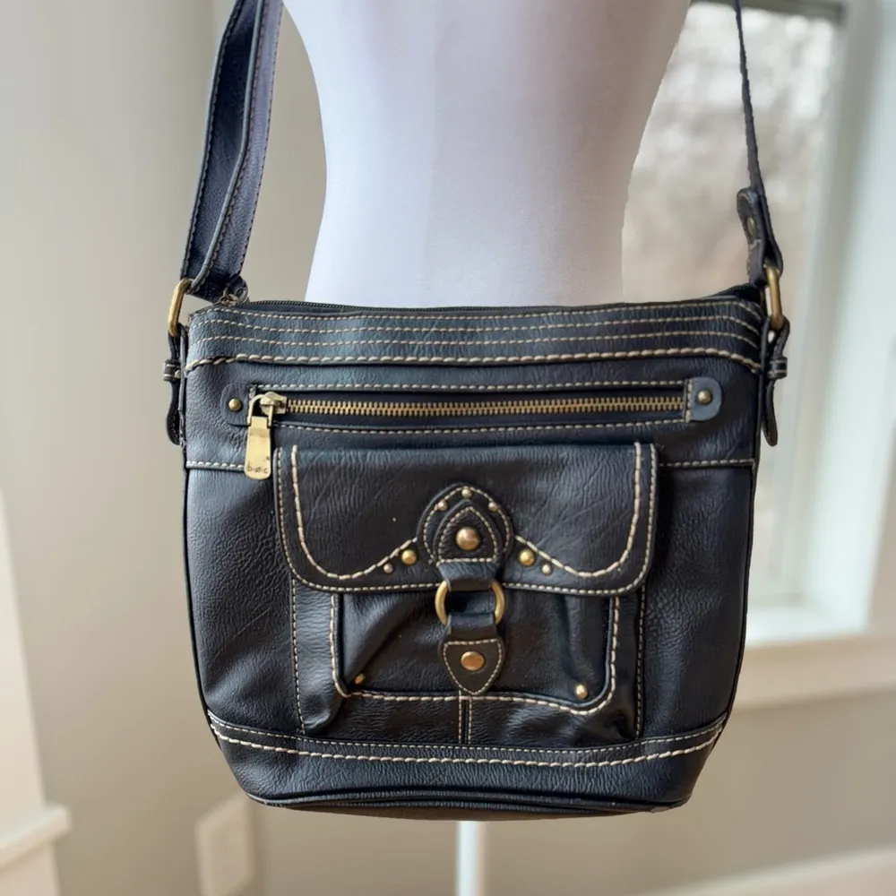 Vintage B.O.C. Black Studded Crossbody Bag - Image 11