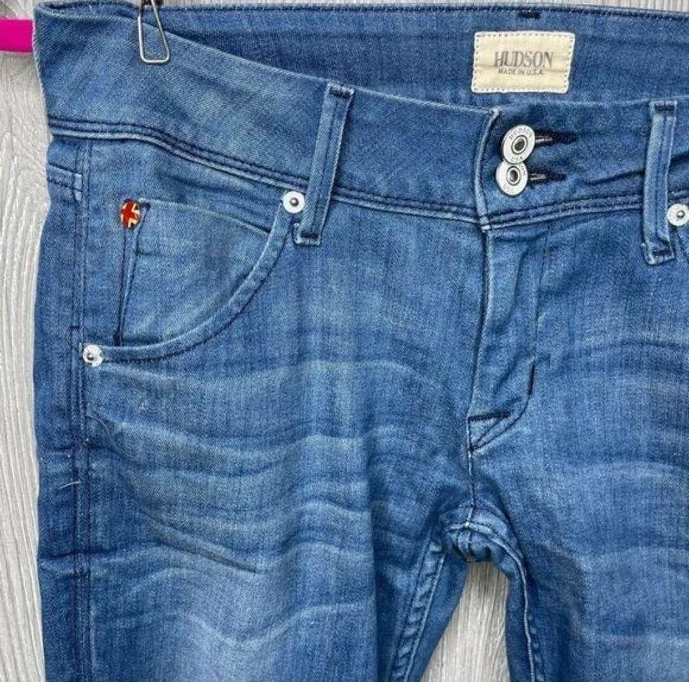 Hudson jeans rn 107906 light wash distressed blue jeans size 26 - Image 3