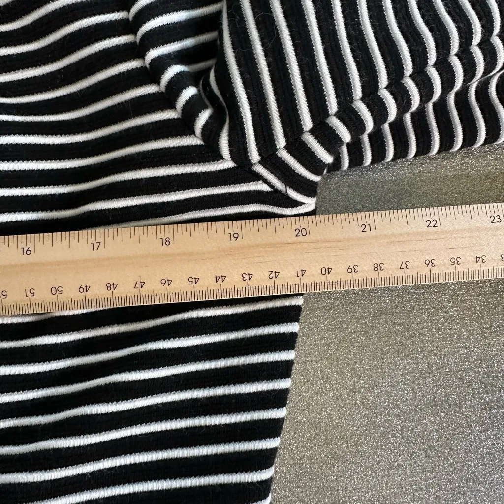 Alice Hope Black and White Striped Blazer (1002) Size L - Image 9