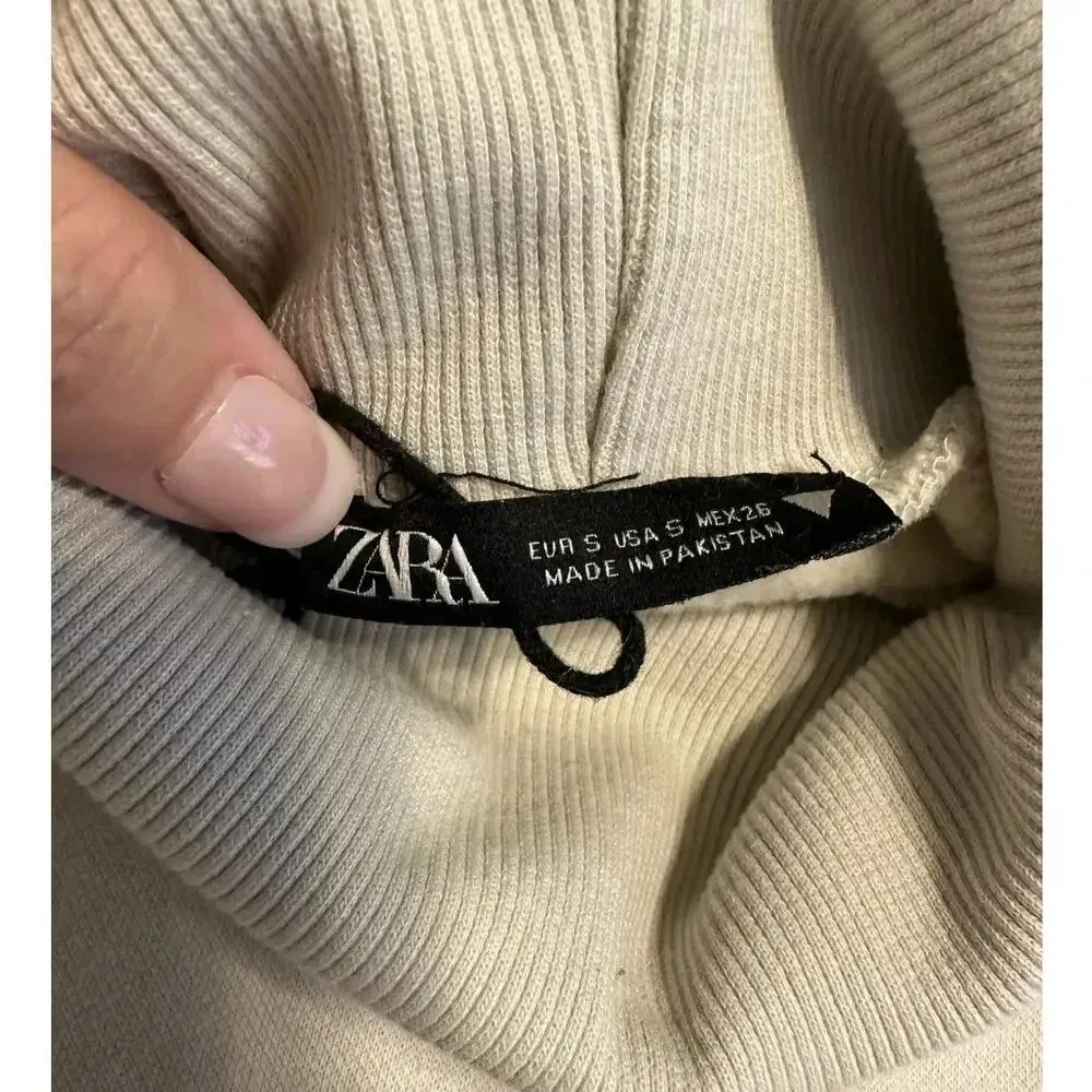 Zara Turtleneck Cropped Sweatshirt Pullover Size Small Cream Trendy Fall Neutral - Image 3