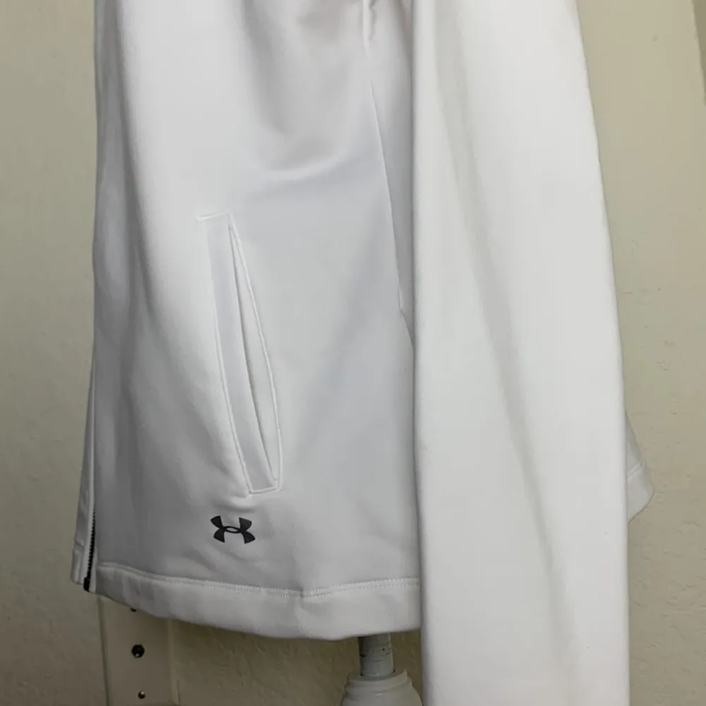 UNDER ARMOUR Gonzaga Bulldogs Cold Gear Zip Up Jacket - Image 9