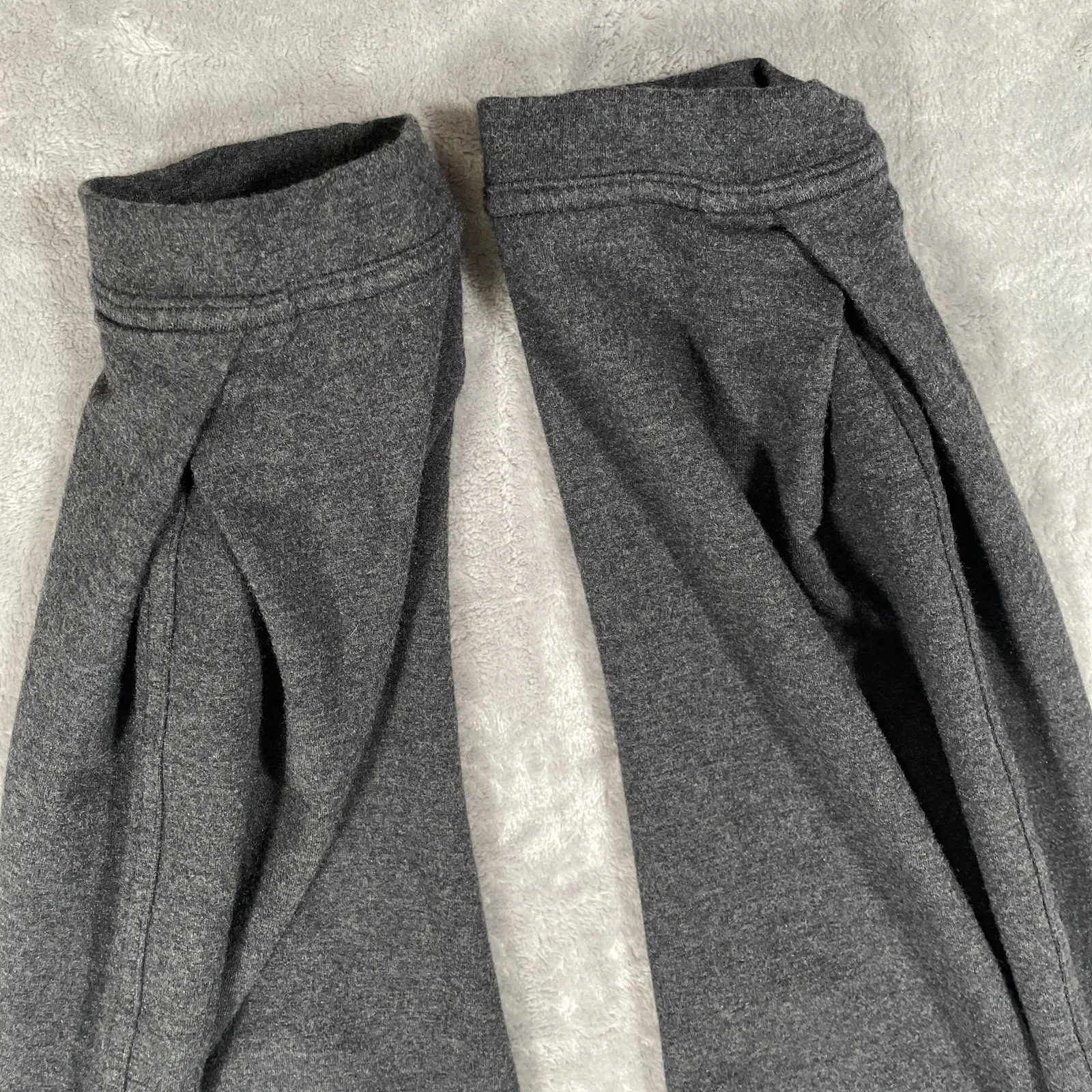 Lululemon Pants 6 Grey Joggers Athleisure Casual Lounge Soft Activewear Workout - Image 5