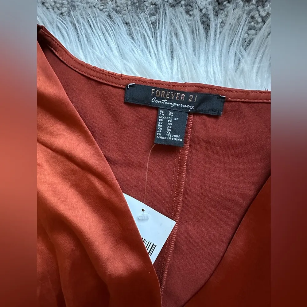 F21 Contemporary satin surplice bodysuit - Image 4